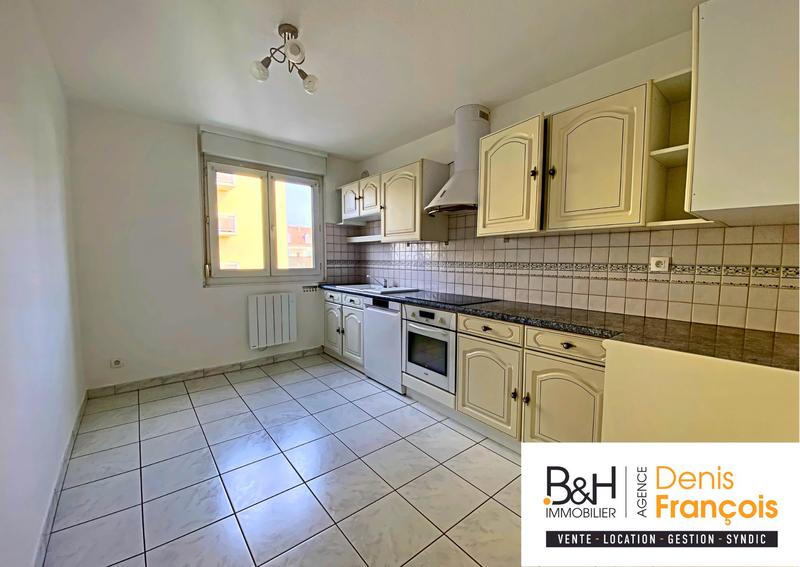 Appartement - 90 m² - 4 pièces