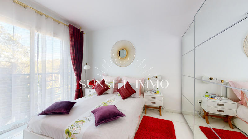 Maison - 500 m² - 10 pièces