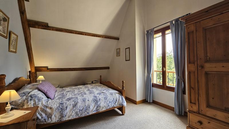 Maison traditionnelle - 214 m² - 9 pièces