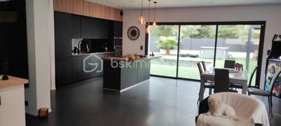 Maison - 157 m² - 5 pièces