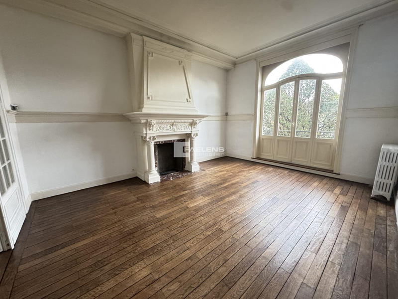 Appartement - 141 m² - 5 pièces