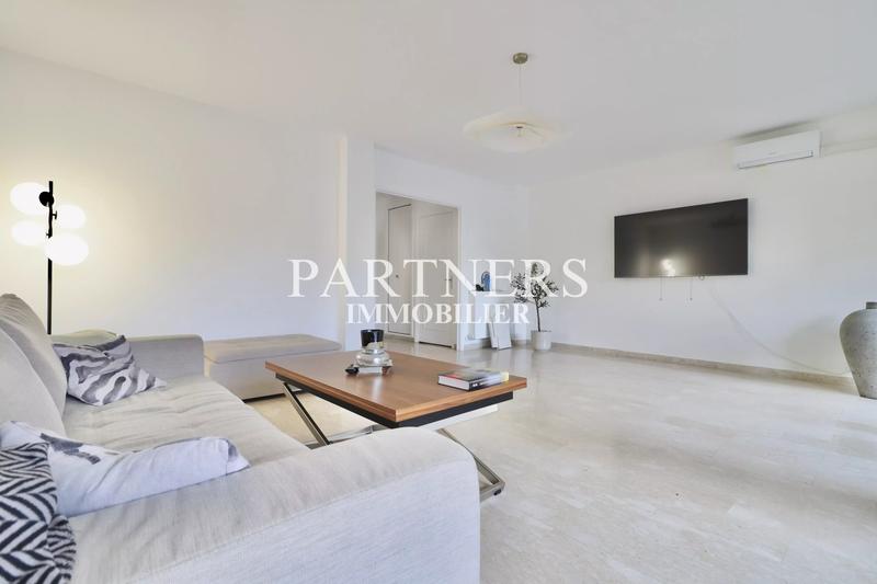 Appartement - 96 m² - 3 pièces