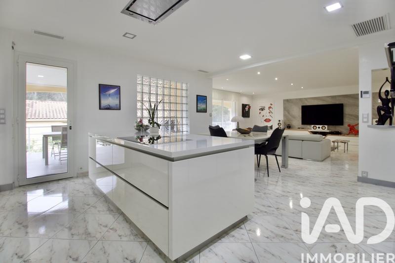 Maison - 145 m² - 5 pièces