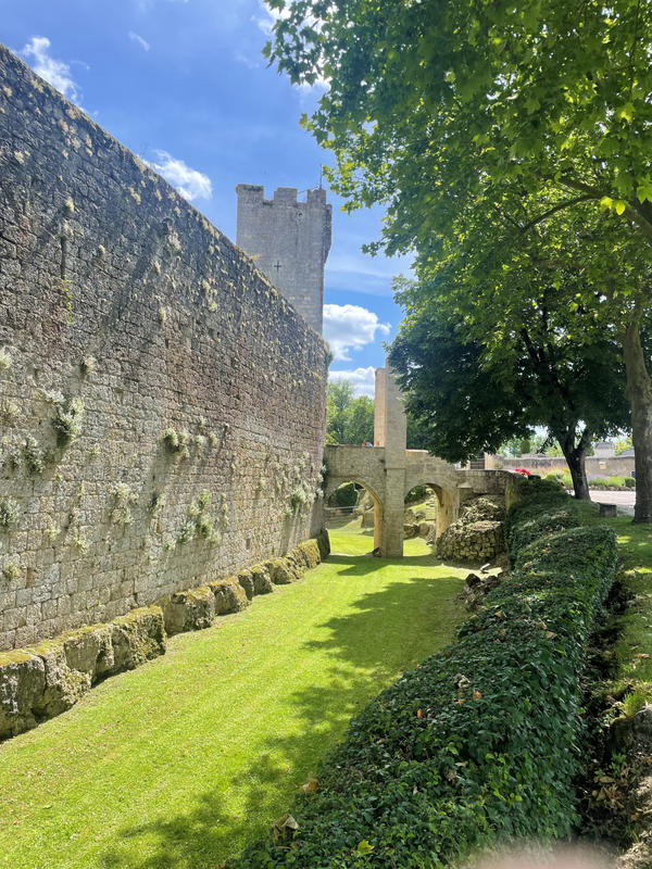 Maison de village - 340 m² - 1 pièce