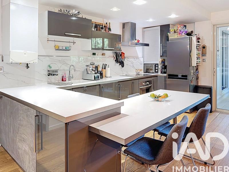 Appartement - 81 m² - 4 pièces