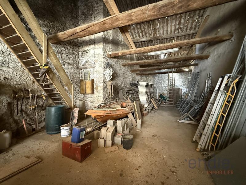 Maison - 190 m² - 2 pièces