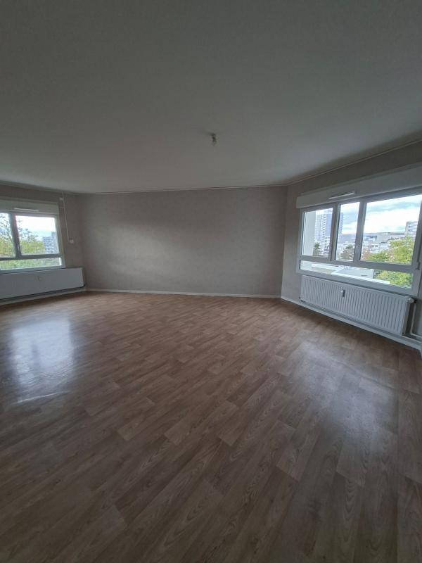 Appartement - 98 m² - 5 pièces
