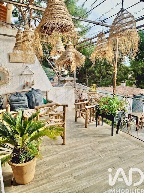 Maison - 267 m² - 11 pièces