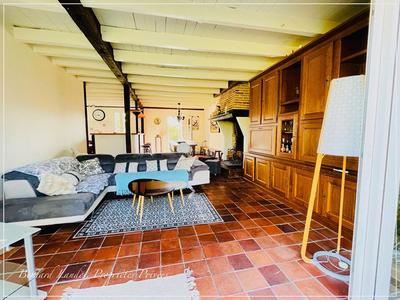 Maison - 389 m² - 11 pièces