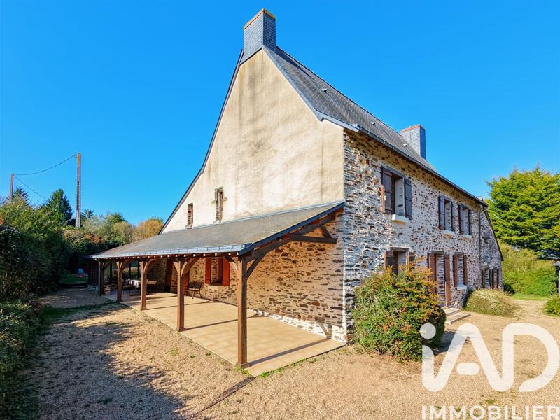 Maison - 256 m² - 10 pièces