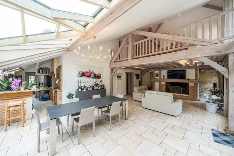 Maison - 400 m² - 11 pièces