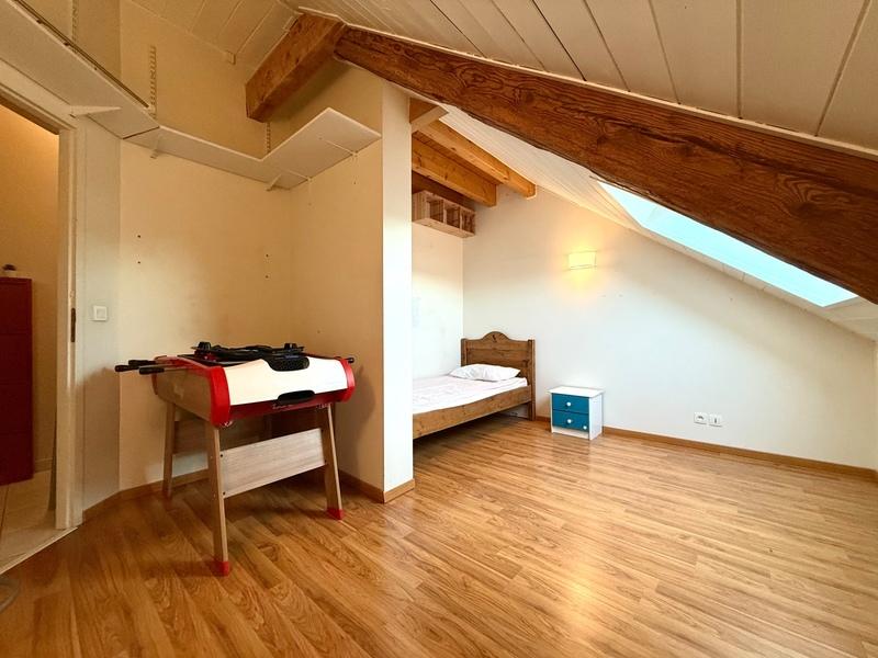 Appartement - 97 m² - 5 pièces