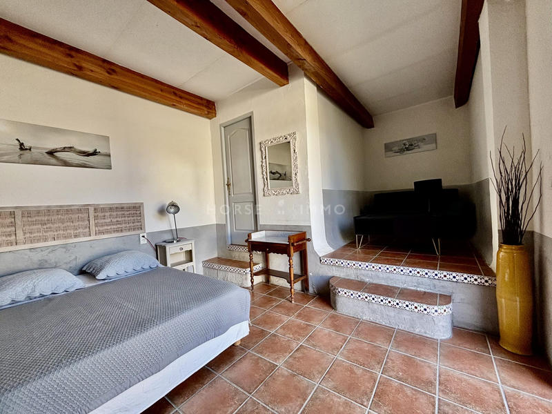 Mas - 453 m² - 20 pièces