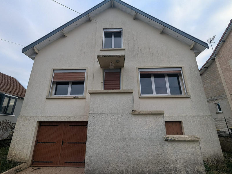 Maison traditionnelle - 100 m² - 6 pièces