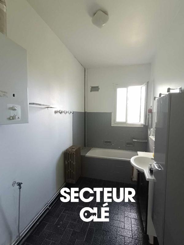 Maison - 242 m² - 7 pièces