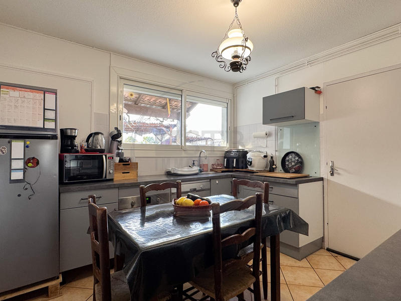 Maison - 97 m² - 5 pièces