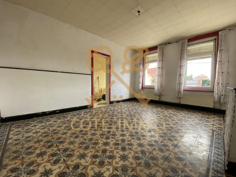 Maison - 95 m² - 5 pièces