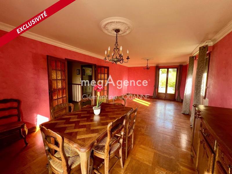 Maison traditionnelle - 134 m² - 5 pièces