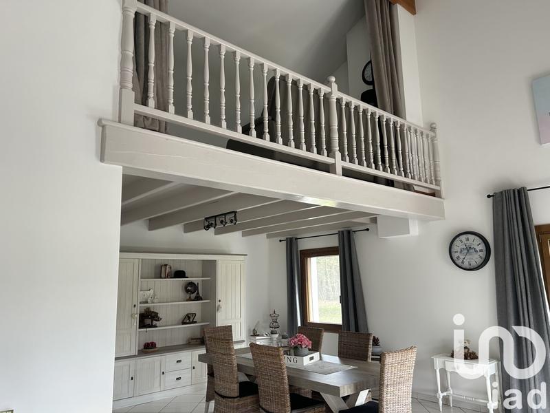 Maison - 286 m² - 8 pièces