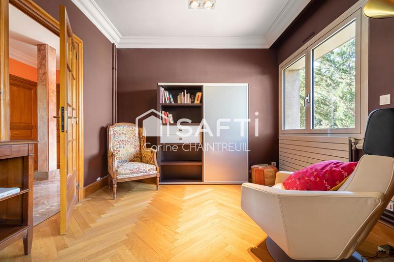 Maison - 178 m² - 7 pièces