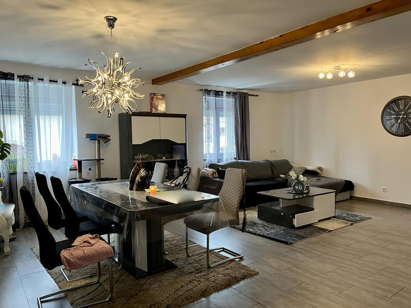 Appartement - 225 m² - 8 pièces