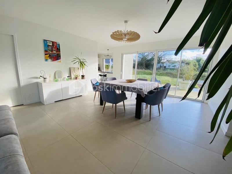 Maison traditionnelle - 137 m² - 5 pièces