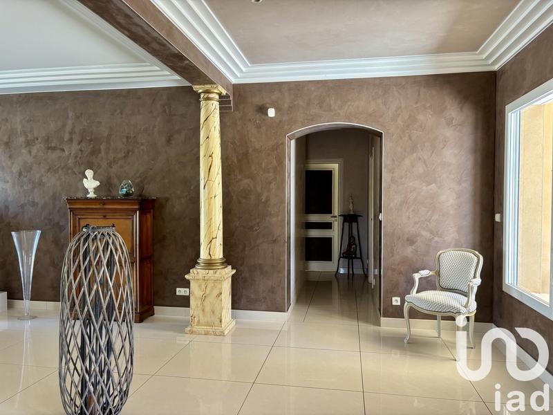 Maison - 240 m² - 7 pièces