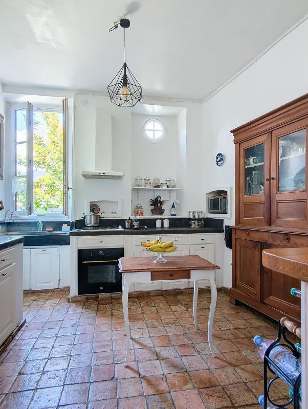 Maison - 201 m² - 9 pièces