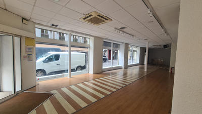 Local commercial - 220 m²