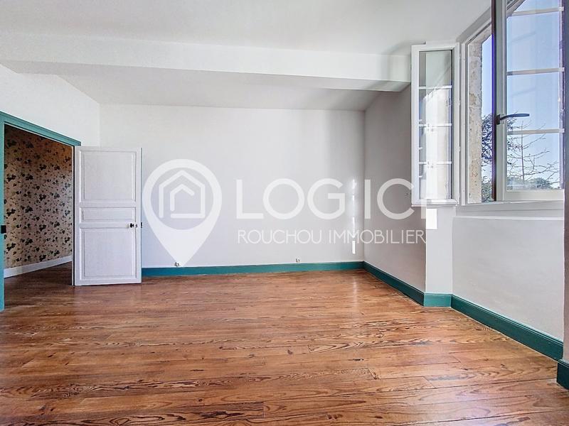 Maison - 270 m² - 8 pièces