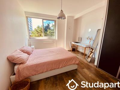 Chambre - 12 m² - 1 pièce