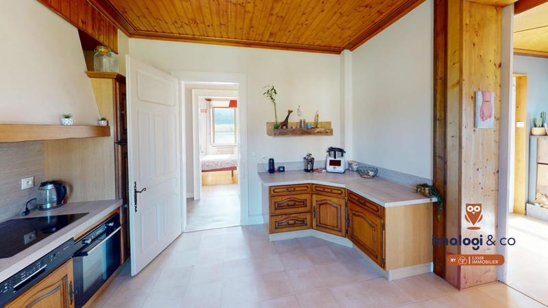 Appartement - 155 m² - 6 pièces