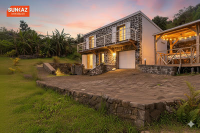 Maison - 130 m² - 5 pièces