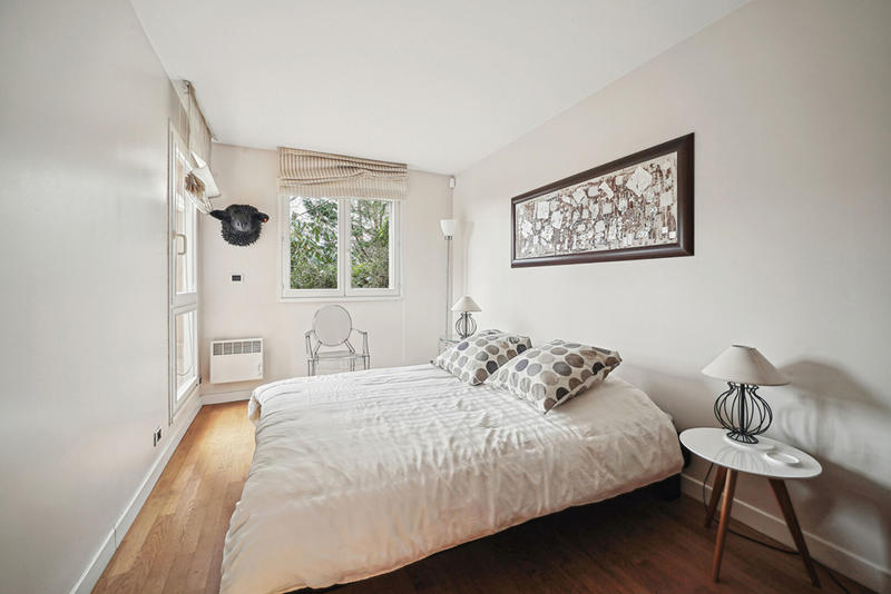 Maison - 222 m² - 8 pièces