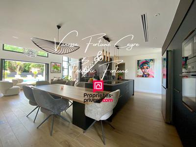 Maison - 190 m² - 5 pièces