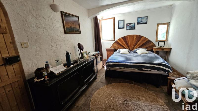 Maison - 204 m² - 6 pièces