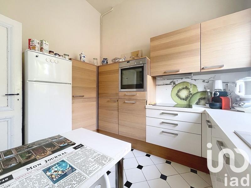 Maison - 312 m² - 9 pièces