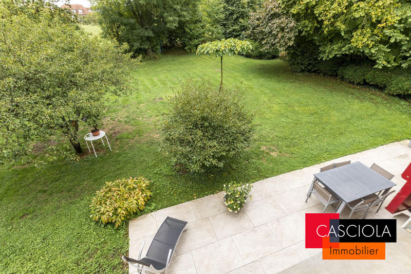 Maison - 318 m² - 8 pièces