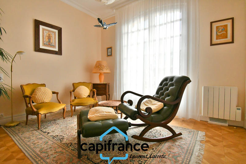 Maison - 297 m² - 6 pièces