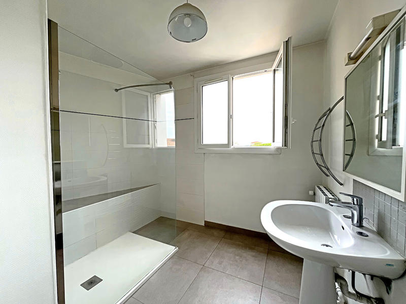 Appartement - 70 m² - 2 pièces