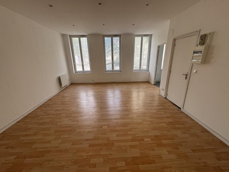 Loft - 108 m² - 3 pièces
