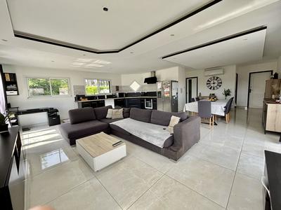 Maison contemporaine - 136 m² - 6 pièces