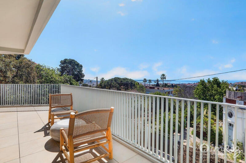 Appartement - 85 m² - 4 pièces