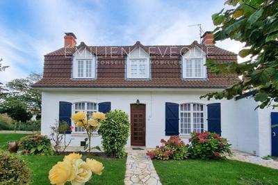 Maison - 136 m² - 7 pièces