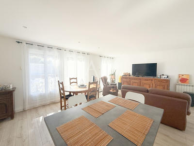 Maison - 97 m² - 5 pièces