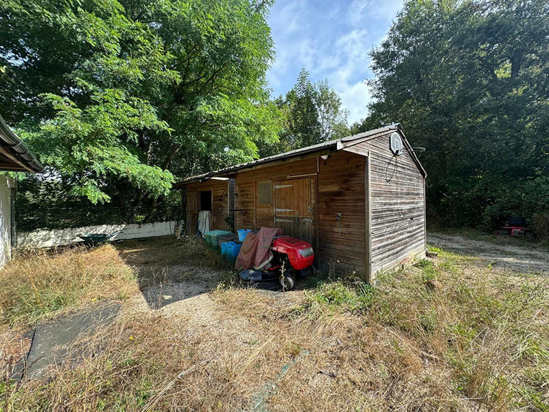 Maison - 207 m² - 9 pièces