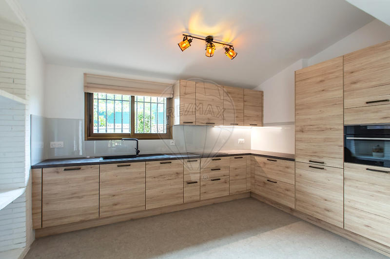 Maison - 185 m² - 7 pièces