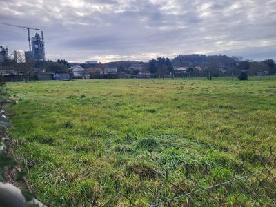Terrain constructible - 1 222 m²