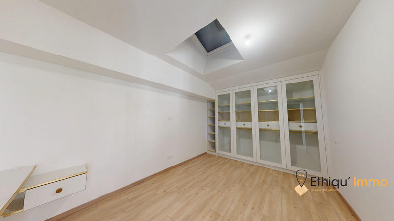 Maison contemporaine - 265 m² - 5 pièces