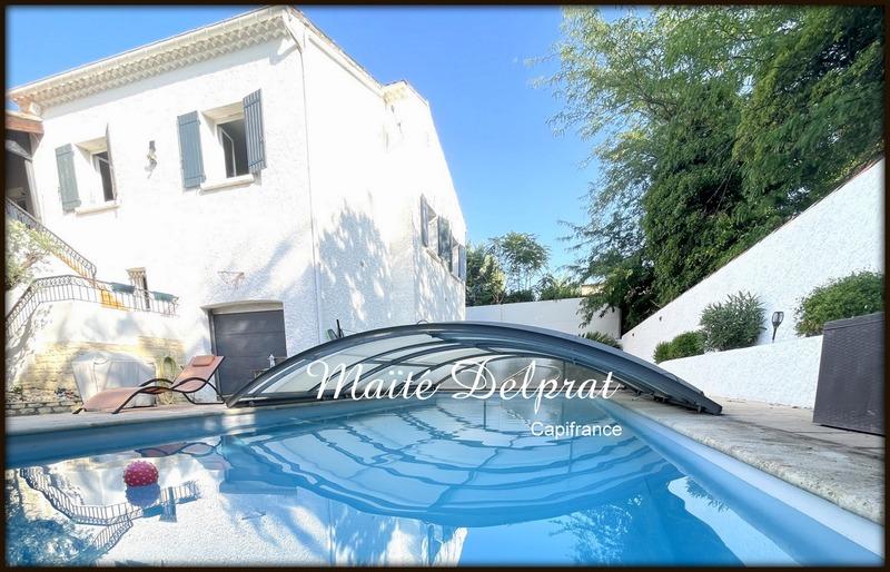 Maison - 218 m² - 10 pièces